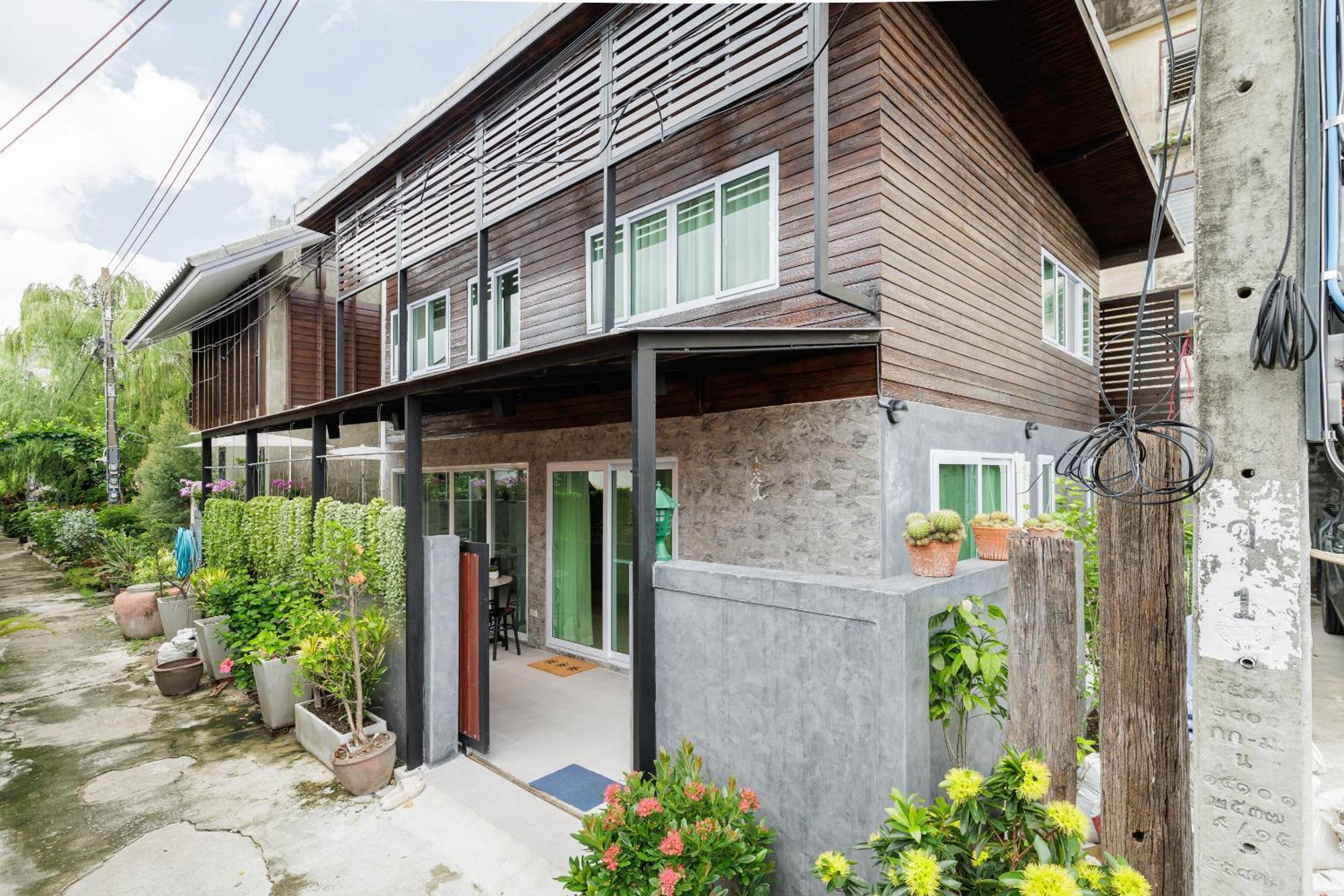 Baan Boon Bed & Breakfast Bangkok Ngoại thất bức ảnh