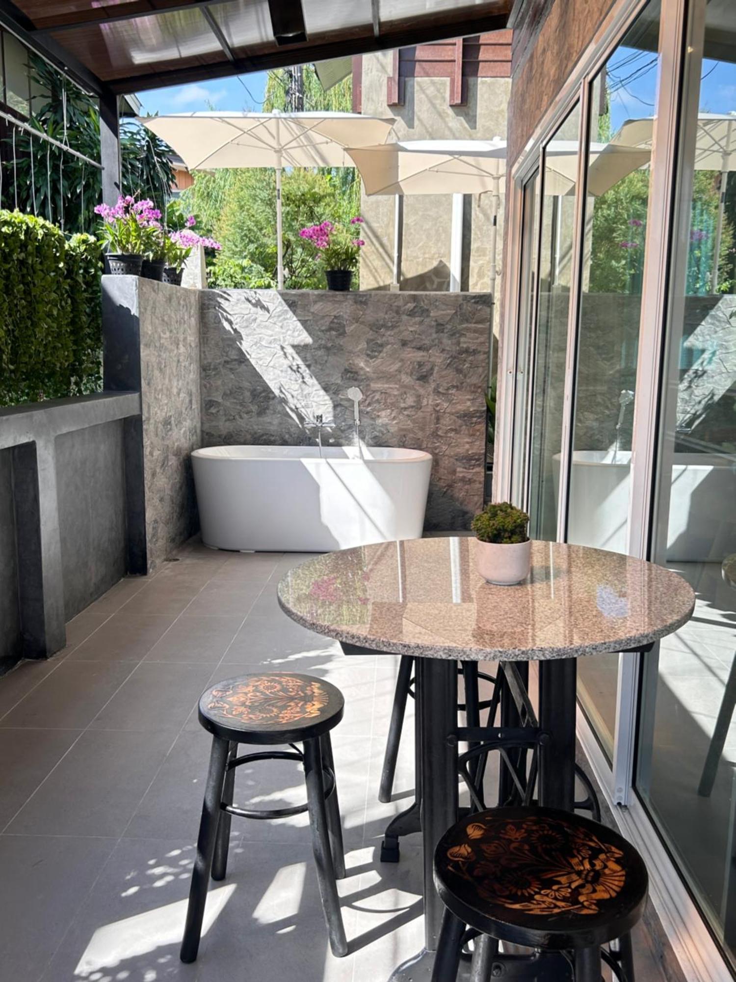 Baan Boon Bed & Breakfast Bangkok Ngoại thất bức ảnh