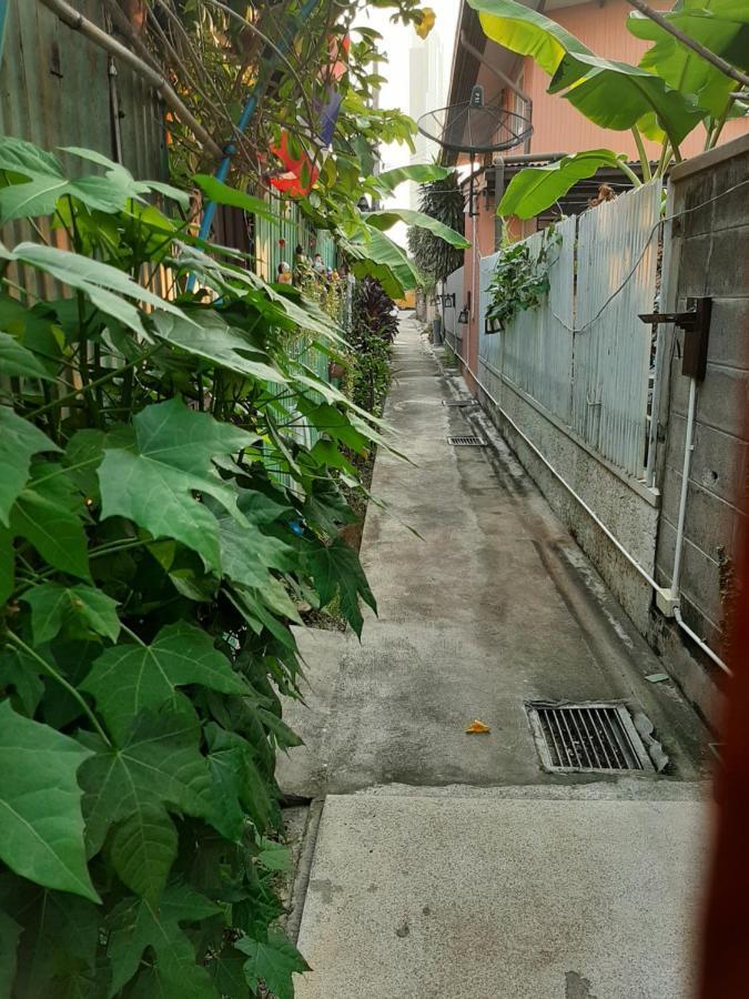 Baan Boon Bed & Breakfast Bangkok Ngoại thất bức ảnh